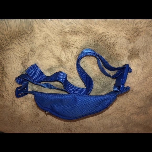 PABST Blue Ribbon Fanny Pack Belt Bag Waist Pack Adjustable Strap New - Picture 2 of 5